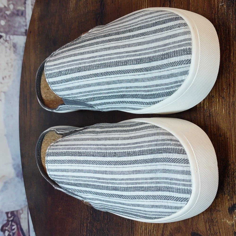 Revitalign "Esplanade" Stripe Canvas Slip-on Sneakers - Picture 3 of 16
